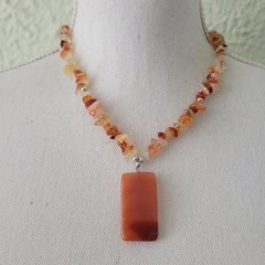 Orange Lace Agate Stone Rectangular Pendant Chips Beaded Collar Necklace 17″