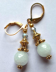 ICE GREY JADE bicone CRYSTAL earring GP LEVERBACK handcrafted XJ2