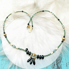 Holly Yashi Green Blue Beaded Black Dagger Crystal Necklace 16″ Delicate Choker