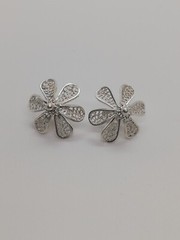 .925 Solid Silver Stud Flower Earings New.
