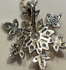 Vintage Sterling Silver .925 JDC Sparkling Snowflake 3/4″ Diameter Necklace 20″L