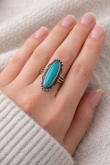Native American Handcrafted Sterling Split Shank Longated Turquoise Ring Sz 7.75
