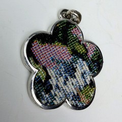 Handwoven Flower Shaped Pendant Silver Toned Green Black White Blue Pink Artisan