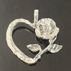 Vintage Artisan Open Rose Heart Sterling Silver Flower Pendant 1.07 Grams 3/4″