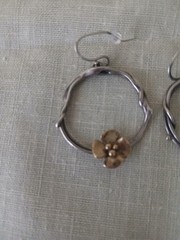 Artisan vintage Sherry Tinsman flower Hoop earrings artist signed