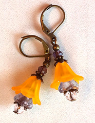 Goldenrod Yellow & Plum ACRYLIC flower Bronze earring LEVERBACK XX
