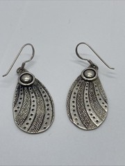 STERLING SILVER EARRINGS DANGLE Stamped Fin Scale Design 7.4g 1 3/4″ x 5/8″