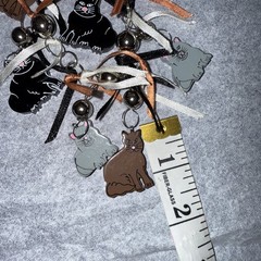 Vintage Folk Art Wooden Cat Charm Necklace