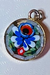 GLASS Of VENICE MURANO GLASS MILLEFIORI PENDANT MULTI COLOR IN GOLD PLATED FRAME