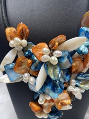 Artisan Mother of Pearl Flower Statement Necklace Freshwater Pearl Agate Bib 16″