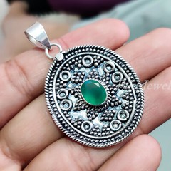 Green Onyx Oval Gemstone 925 Sterling Silver Designer Pendant Best Gift Idea