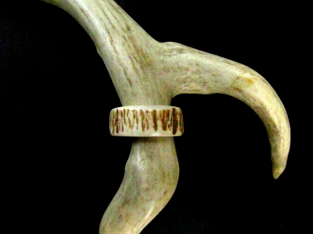 HANDCRAFTED BROWN OOAK SHED DEER, ELK ANTLER RING,SIZE 11 1/2, R-522