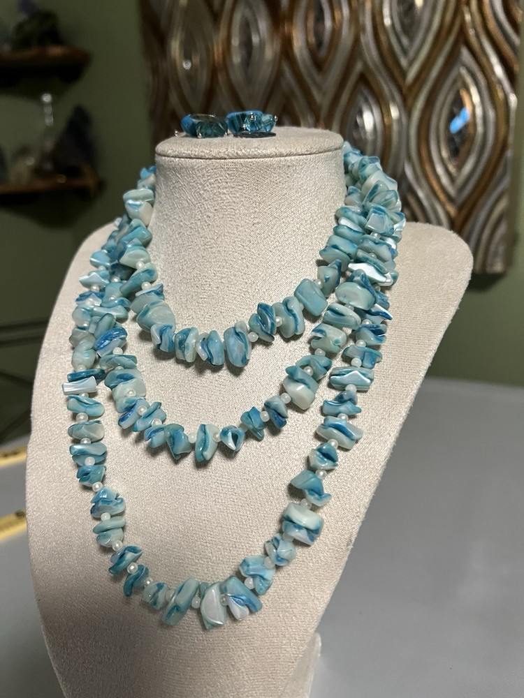 Vintage Blue Mother of Pearl Shell Chip Necklace & Earrings Endless 23″ 145g