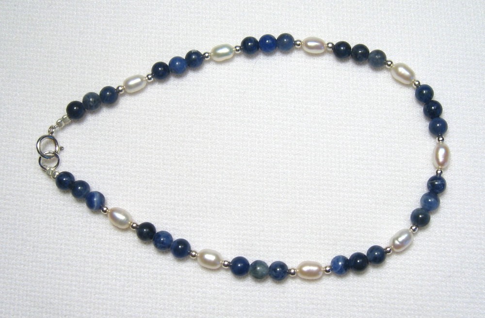 Lyn’s Sodalite and Freshwater Pearl Anklet Silver or Gold