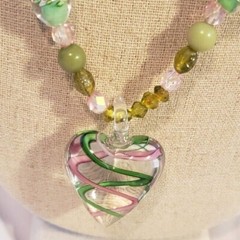 Glass necklace and Earrings Heart Pendant lot/Set green Pink bead 20 inch New