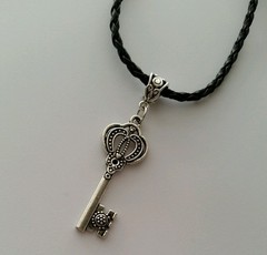 Retro Silver Crown Key Dangle Charm Leather Black Necklace Jewellery