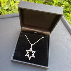 Star of David Cutout Interwoven Triangles Jewish Pendant in Real 14k Solid Gold