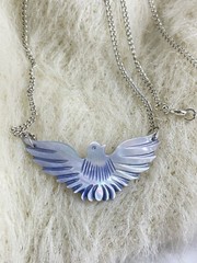 Mother Of Pearl Dove Necklace Gray/blue