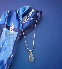 Artisan Handcrafted .925 SSilver Laboradorite Teardrop Pendant.