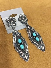 Sterling Silver .925 Navajo artist Yazzie Kingman Turquoise .75 x 2.75 Earrings