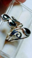 FETCHING STERLING SILVER .925 WITH BLACK ONYX RING IN SIZE 5.75-6.0