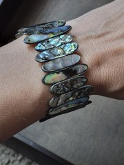 Genuine Abalone Shell Stretch Bracelet Iridescent Blue Green Pink Polished Shell