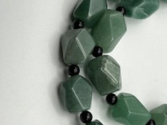 Green Aventurine Rough Faceted Chunk Bead Necklace Lobster Clasp 20″, Inclusions