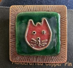 Vintage Hammered Copper Cat Pin 1980s Handcrafted Red Green Glaze Fired