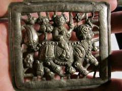 VINTAGE WARRIOR SCENE PLATE 3 1/2″ X 3 1/4″ HAND MADE METAL CRAFTED – GW-22A