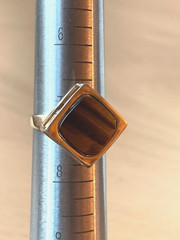 VINTAGE 14K YELLOW GOLD TIGER EYE RING UNUSUAL CUT /DESIGN STONE MODERN LOOK