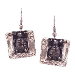 Anju Antiqued Pewter Turtle Decorative Shiny Pewter Border Hook Earrings – NEW