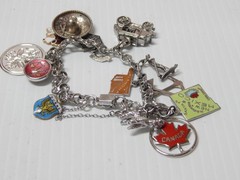 SOUVENIR CHARM BRACELET STERLING SILVER TRAVEL / WESTERN /ETC. 12 CHARMS 43.5g