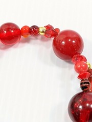 Artisan Red Acrylic Round Bead Glass Stretch Bracelet Gold Tone