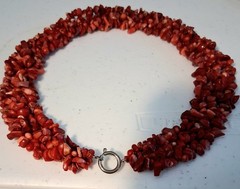 Red Coral Chip Necklace 17.5″ L X 1” W with spring clasp Vintage