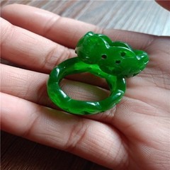 Collect Emerald Hollowed Out Carved Jade Rings for Men and Women’s Jade Rings