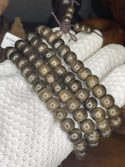 Golden Silk Nanmu 金丝楠小葉楨楠木10mm Phoebe Zhennan Wood Golden Silk 109 Bead Necklace