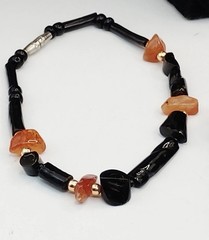 Vintage Black Onyx & Carnelian Agate Stone Bead Bracelet Barrel Closure
