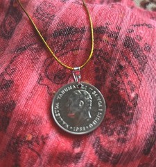1988 Samoa 10 Sene Coin Malietoa Tanumafili II Taro Plant Copper-Nickel Pendant