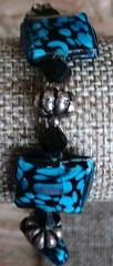 Handmade artisan beaded bracelet Blue Hues Art Glass. 6.75 Toggle Clasp