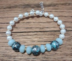 Handmade Pearl and Turquoise Beaded Bracelet Blue White Gold Tone Adjustable