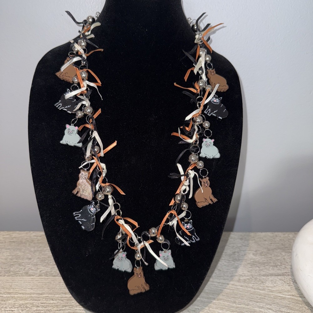Vintage Folk Art Wooden Cat Charm Necklace