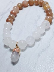 Genuine Sunstone And Quartz Beaded Strech Bracelet With Quartz Pendant