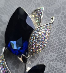 Large Dark Blue Floral MAGNETIC brooch silver-tone AB. Pin Free Magnetic clasp