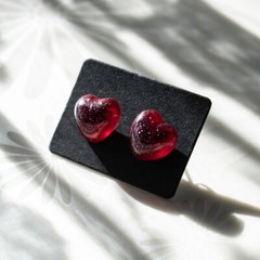 Handmade Heart Stud Earrings – Resin and Glitter – Gothic Halloween Valentine