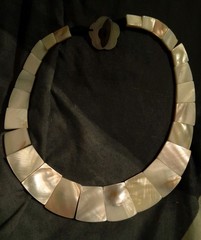 White_Black Mother Of PEARL Statement 16″ COLLAR NECKLACE Iridescent_REVERSIBLE