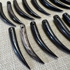 16 Vtg Handmade Curved Water Buffalo Horn Talons Tusk Pendants Jewelry Making