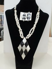 Lee Sands Shell Inlaid Old New Stock 1970’s Necklace set