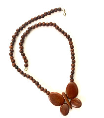 VTG Hand Crafted Wood BUTTERFLY BEAD NECKLACE ~ 18″ MOD Retro 1970s Red Brown