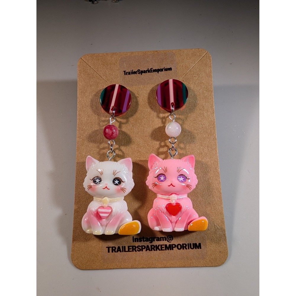 Trailer Spark Emporium Pink White Resin Cat Mismatch Earrings Kitsch Nickel Free