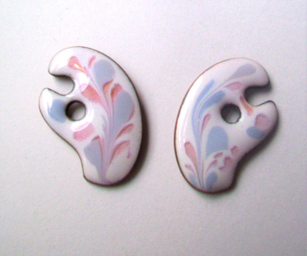 ARTIST PALLET ENAMEL POST EARRINGS-INGA- WHITE/GRAY/PINK COLOR ENAMEL